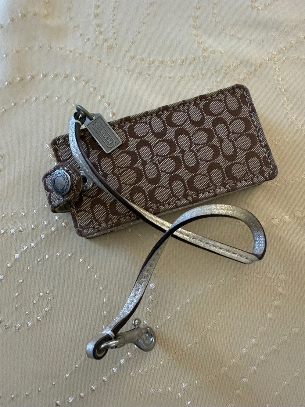 Coach monogram ipod