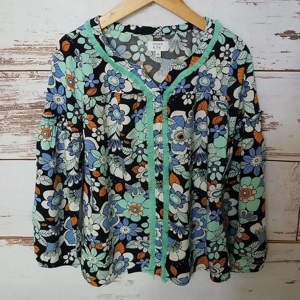 Crown & Ivy Haight Ashbury Boho Floral Top