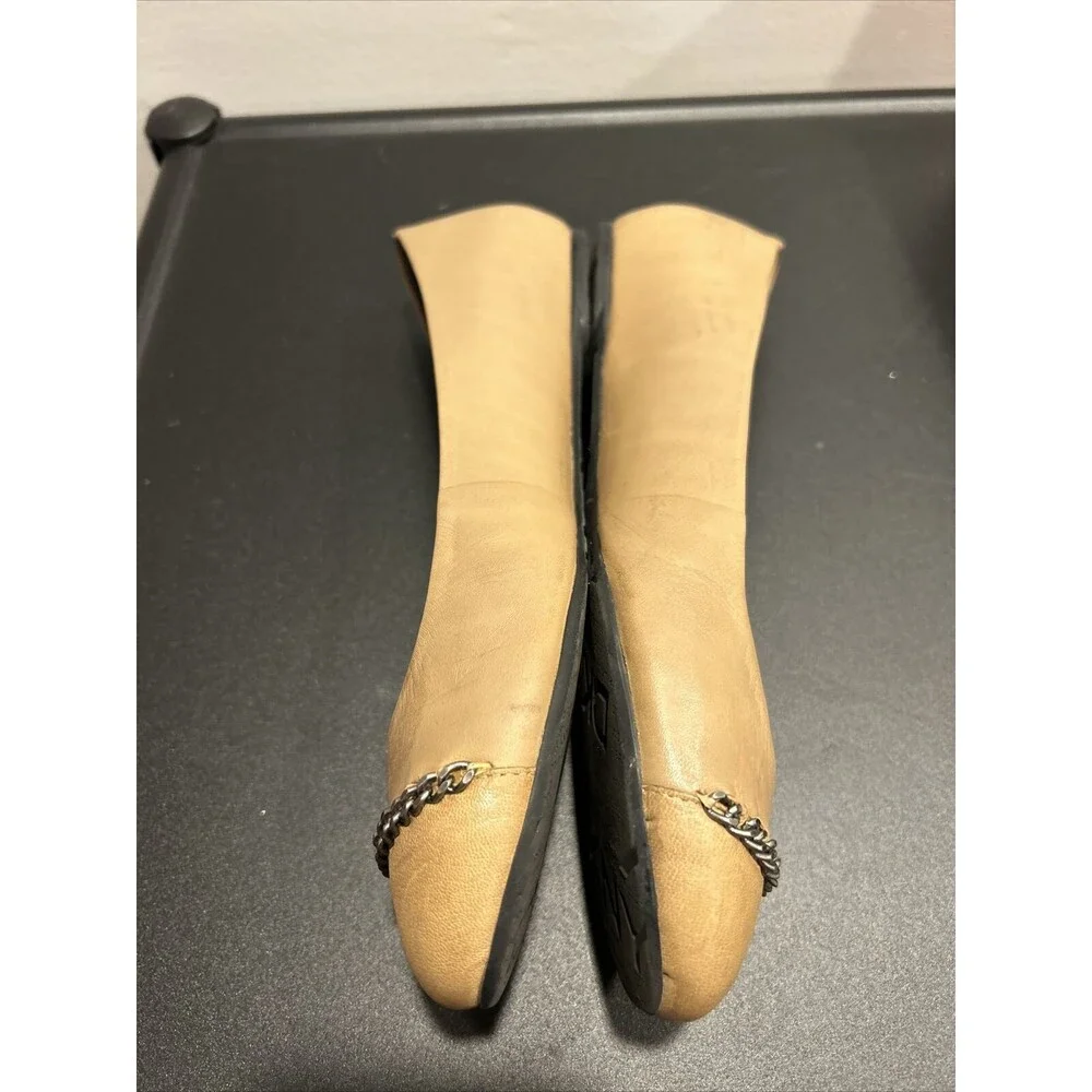 Dkny scratches beige flats