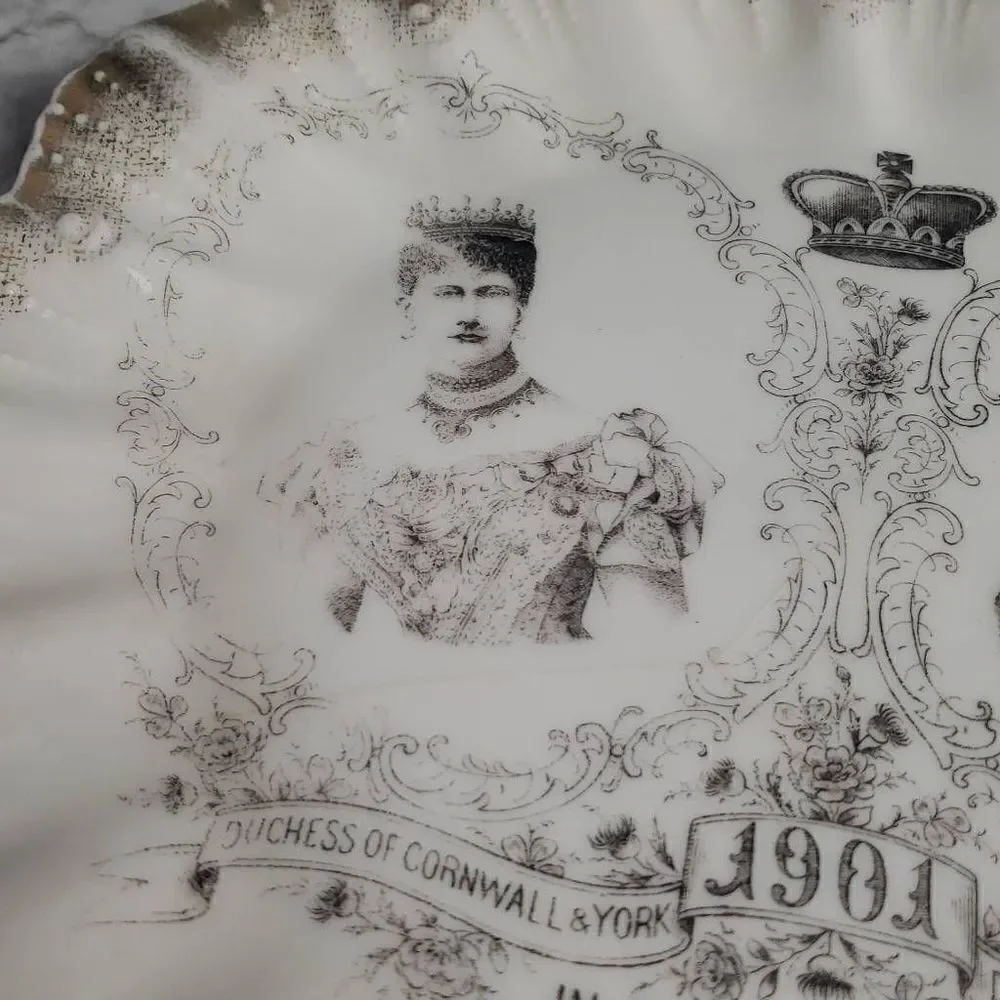 Vintage Duchess & Duke 1901 Plate‎