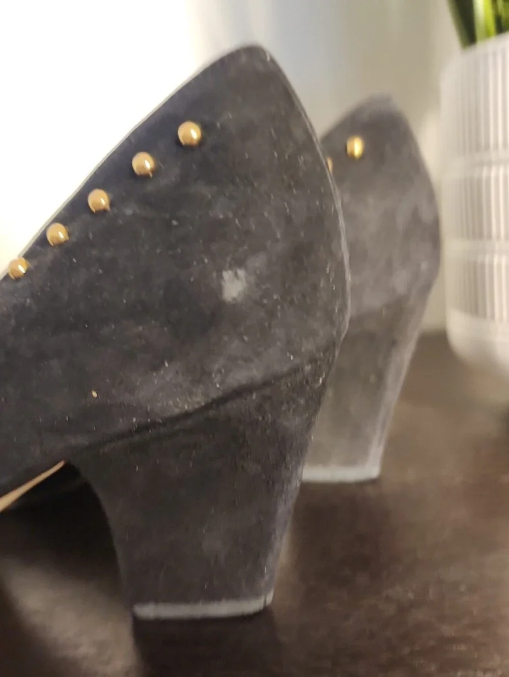 Escada elegant pointed