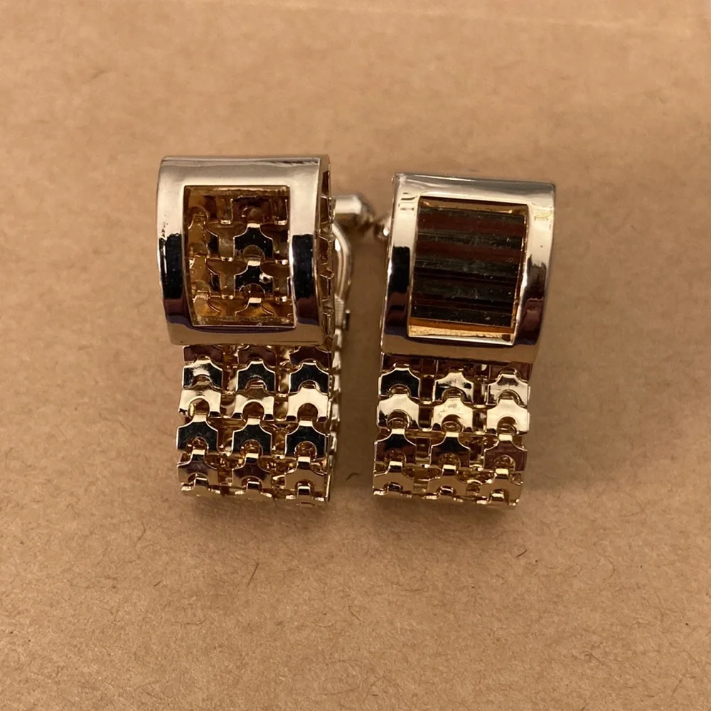 Source Unknown men’s goldtone