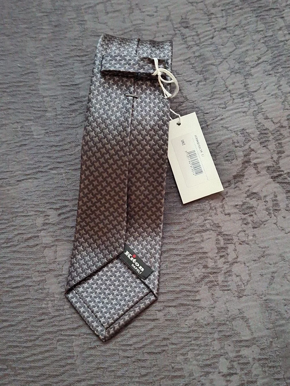 Kiton tie approx