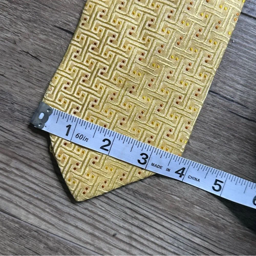 Dormeuil excellent color