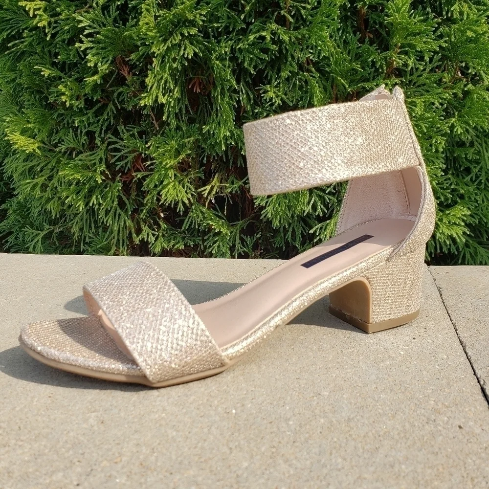 Stuart Weitzman new stuart