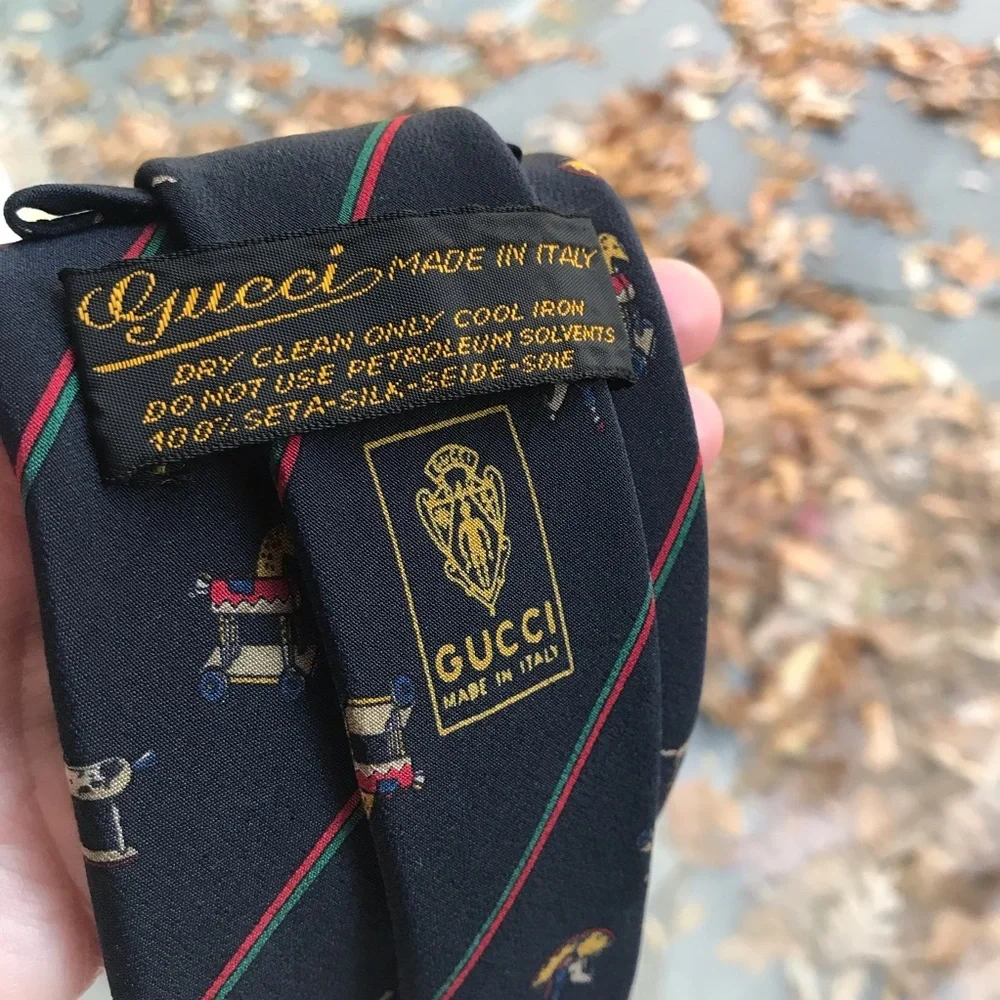 Gucci pre owned