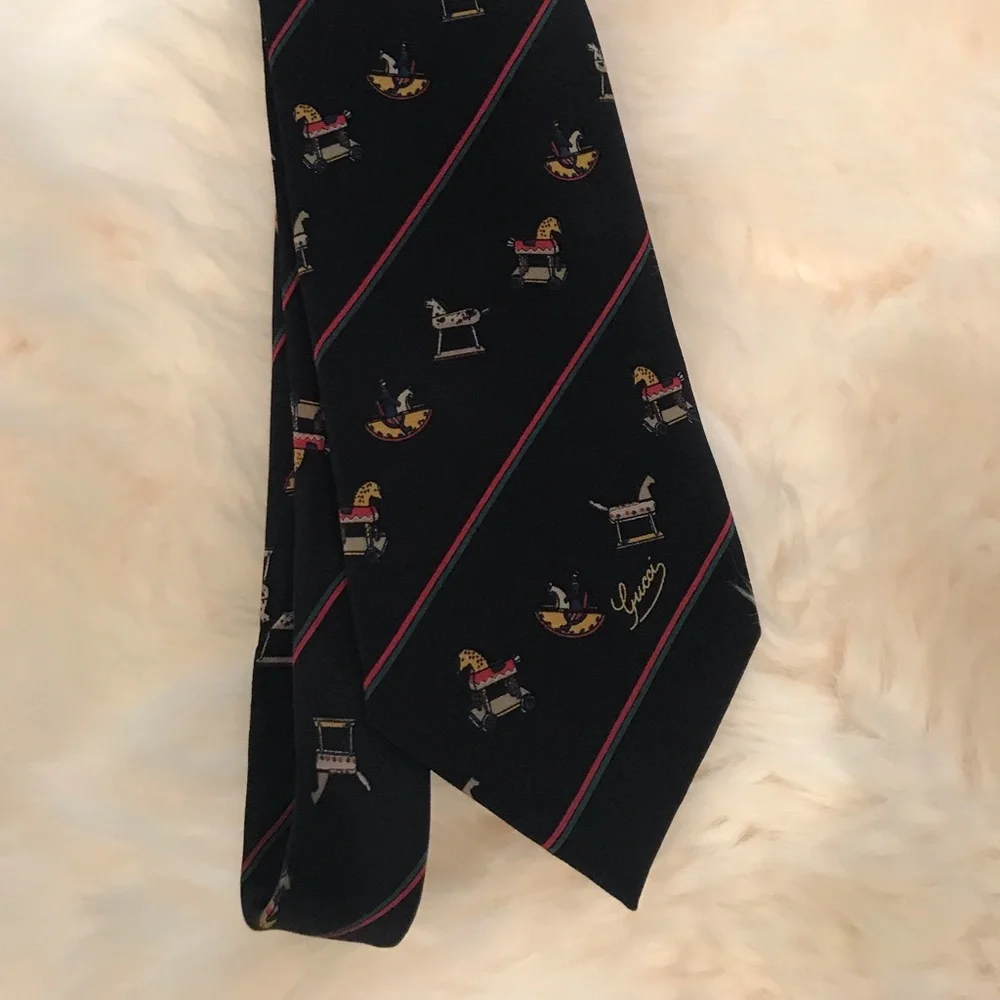 Gucci pre owned