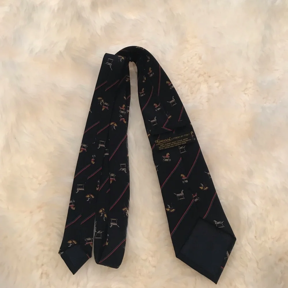 Gucci pre owned