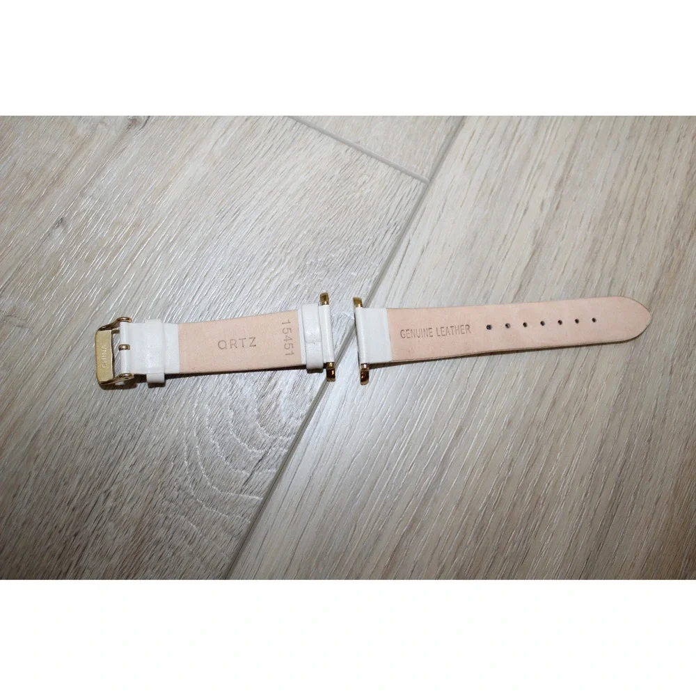 QRTZ White Genuine Leather Apple Watch Band Gold Hardware Replacement Strap