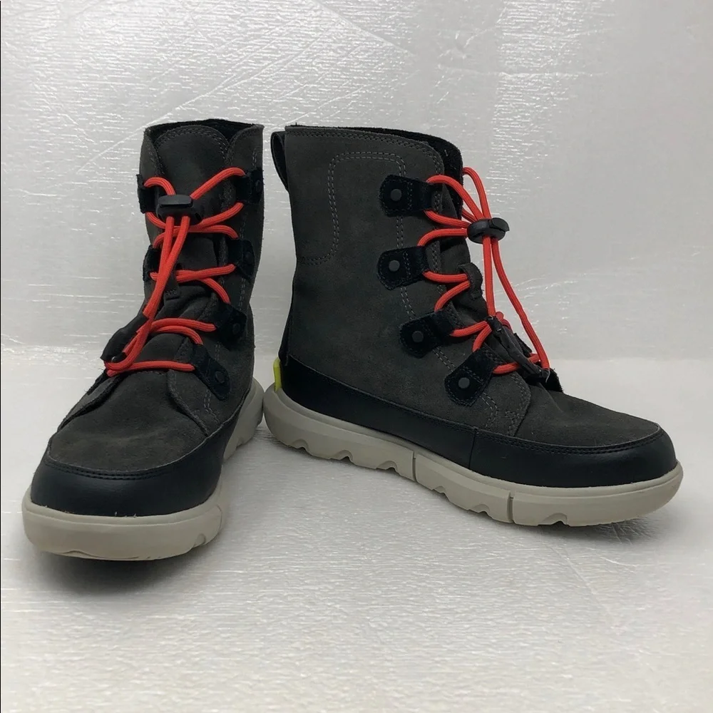 Sorel gently used