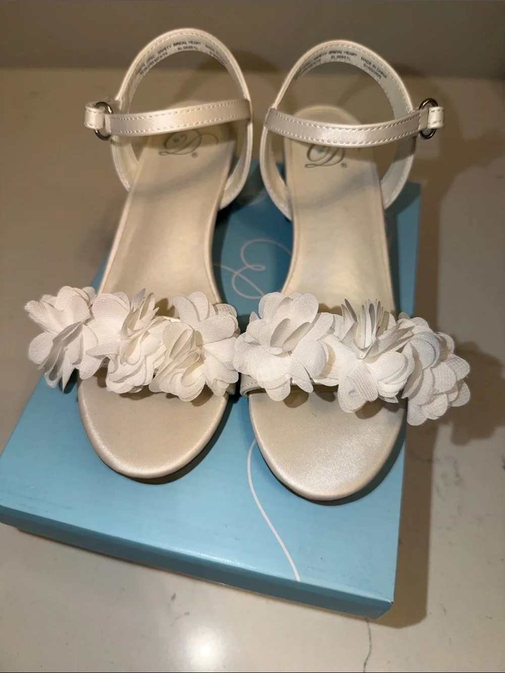 Girls White Floral Ankle-Strap Sandals