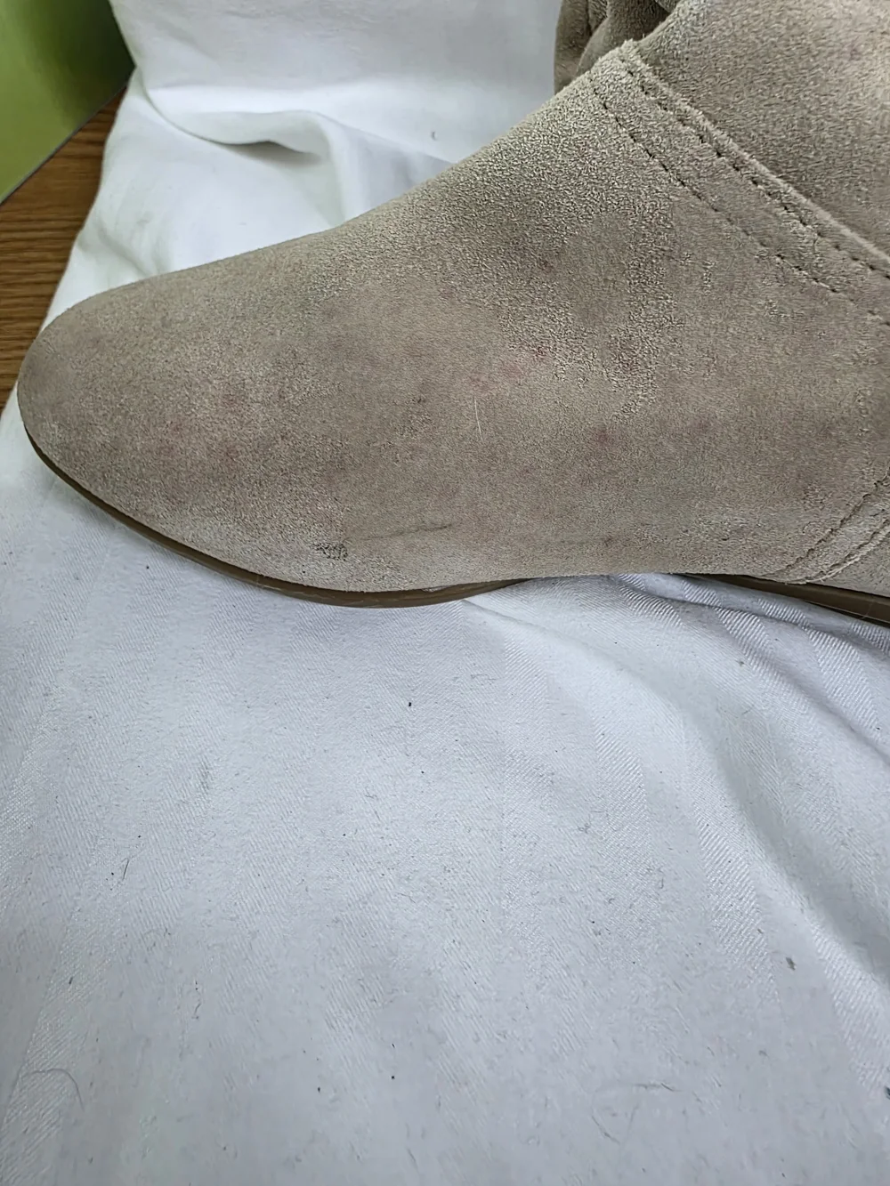Aldo over knee