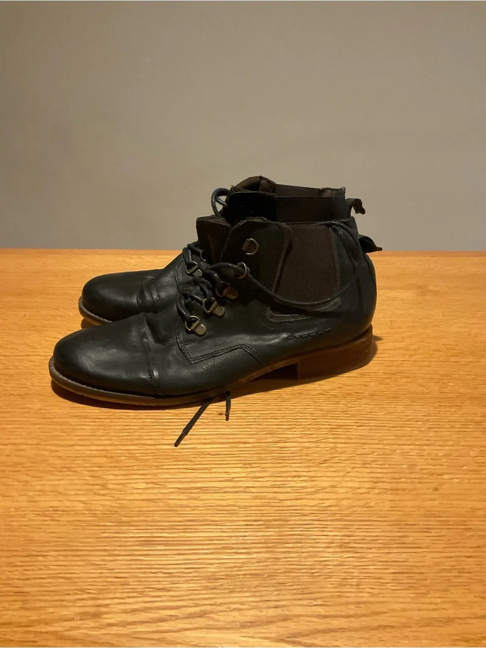 N/A classic black