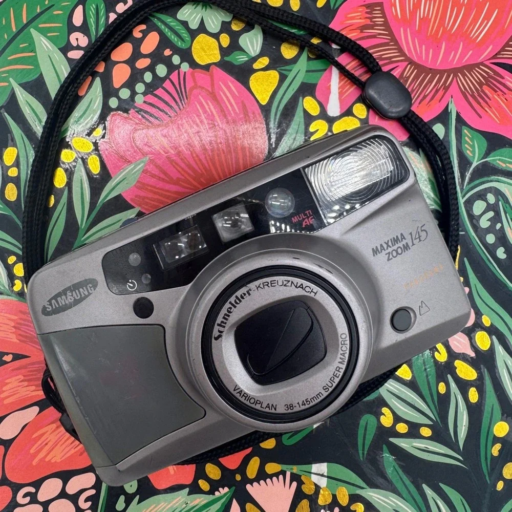 Samsung Maxima Zoom 145 35mm Film Camera Schneider-Kreuznach 38-145mm Lens
