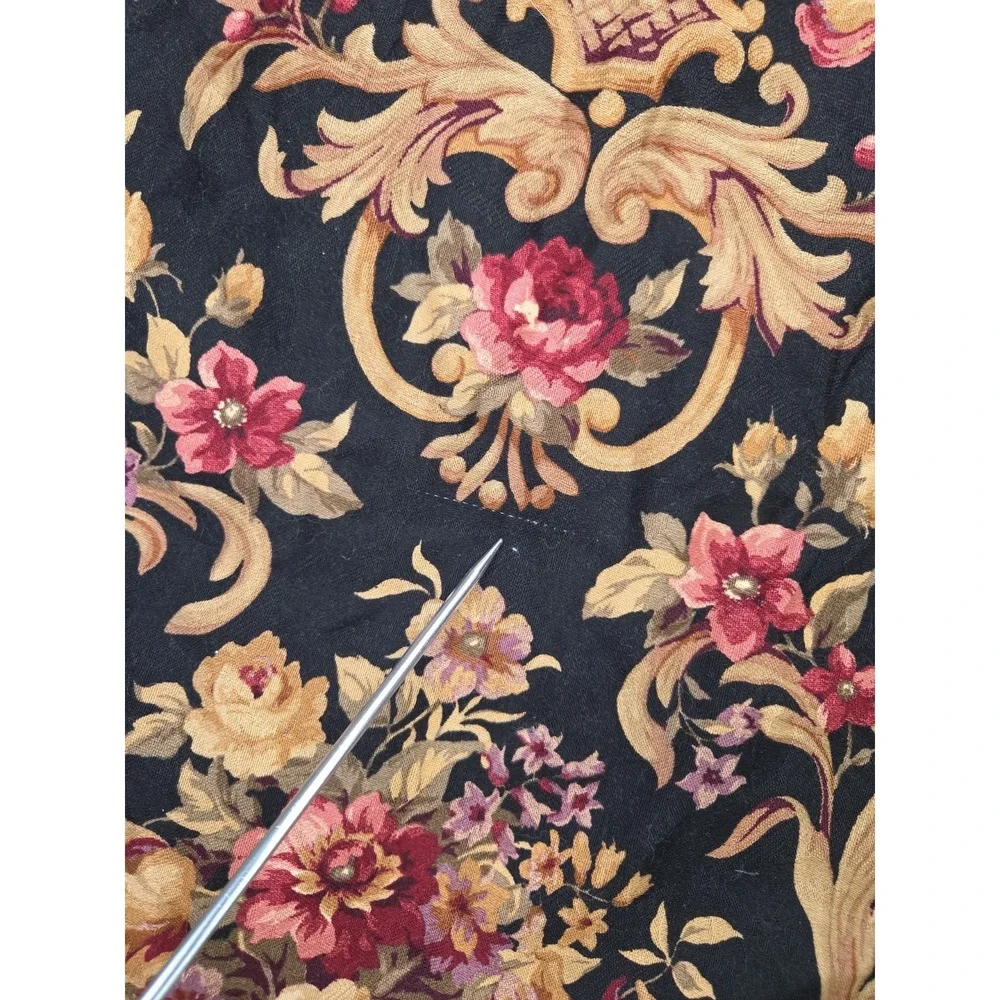 2 Vintage 2003 Raymond Waites Rose Floral Ruffled Pillow Shams King Black Urns