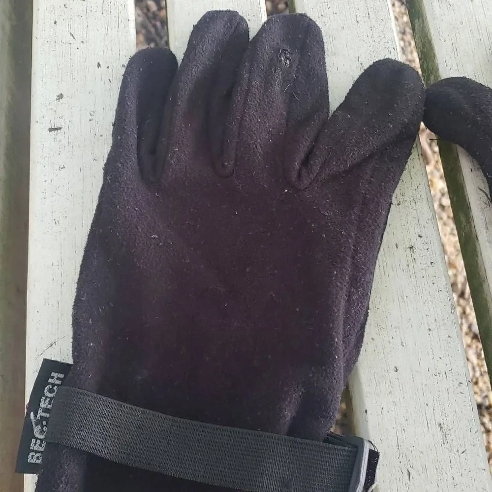 BEC-Tech Black Gloves‎