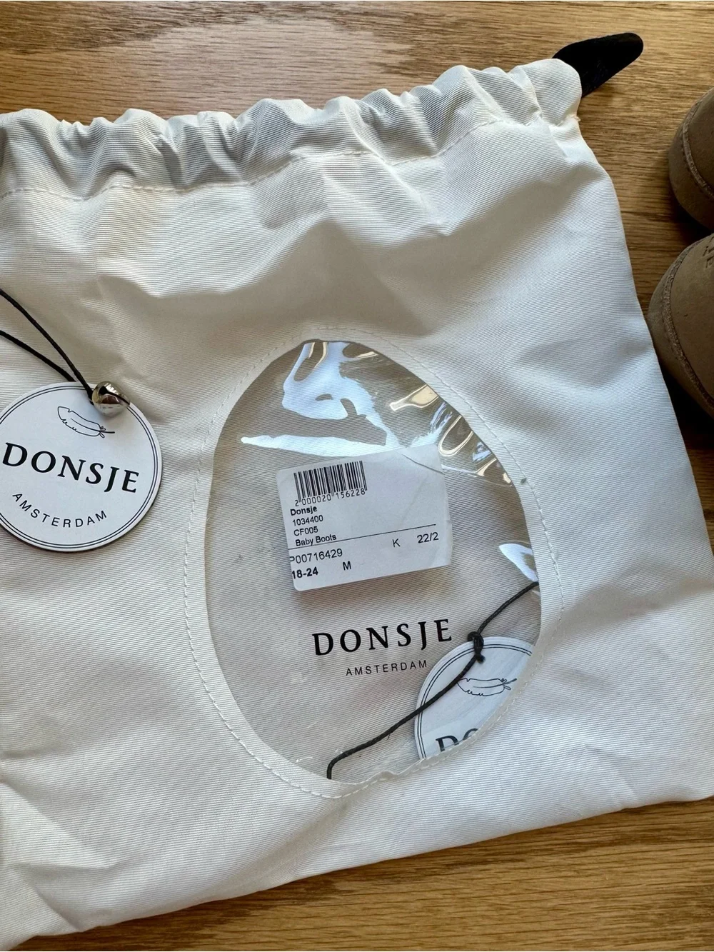 Donsje like new