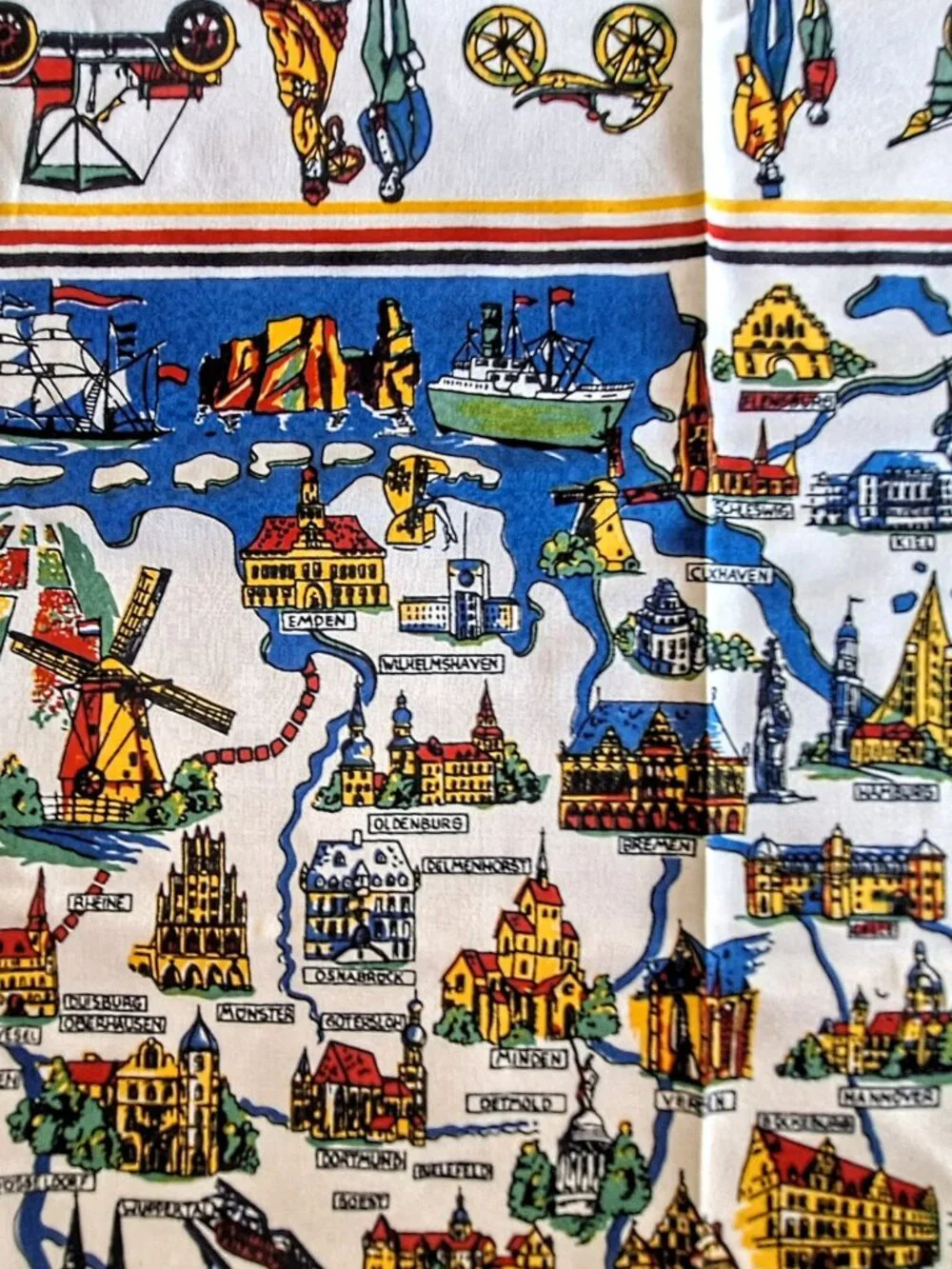 Vintage West German Viscose Linen Souvenir Map Tablecloth 51″ x 63͂″