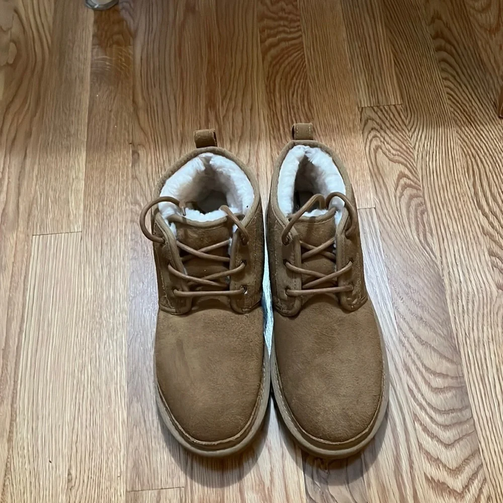 UGG stylish warm