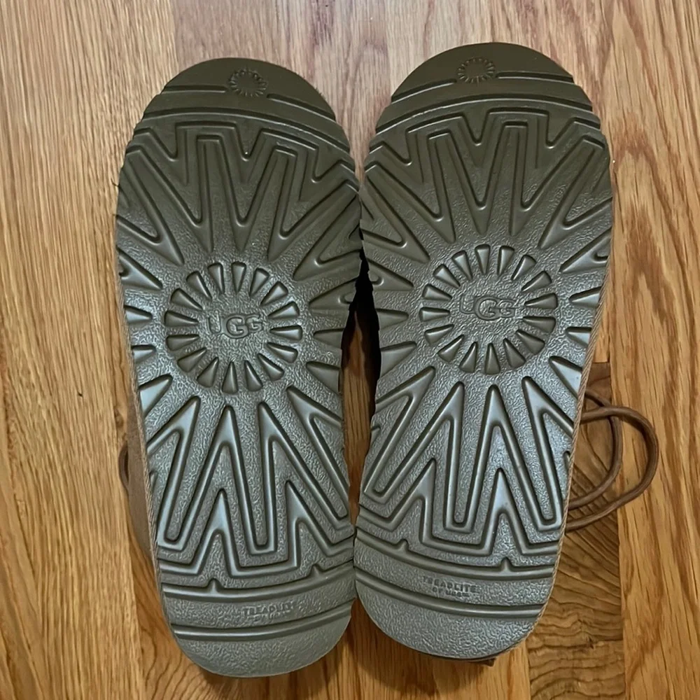 UGG stylish warm