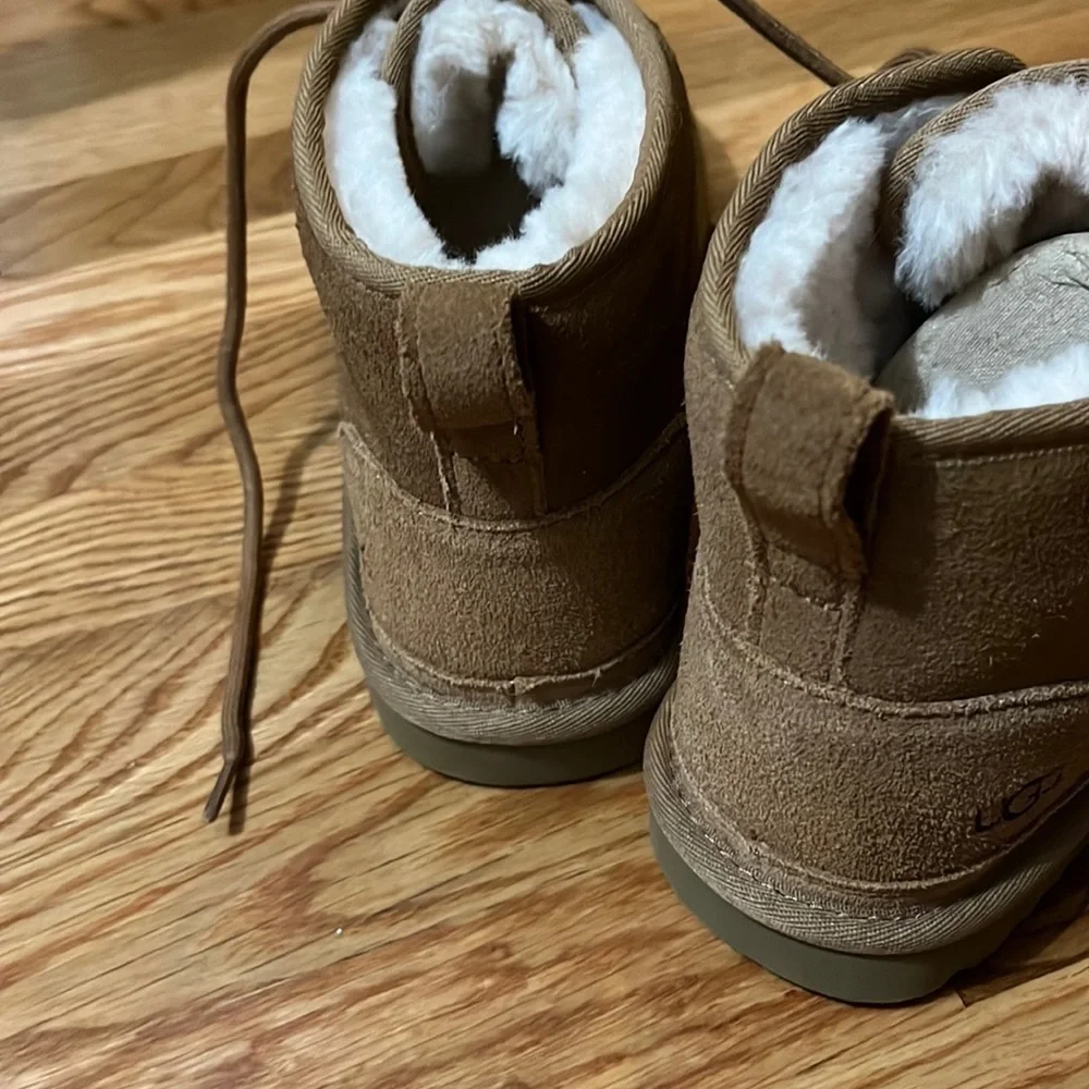 UGG stylish warm