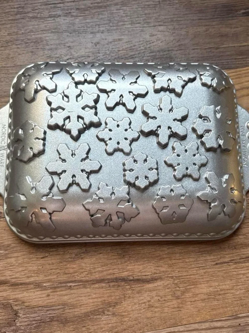 Williams Sonoma Nordic Ware Snowflake 10 cup Cake Pan Cast Aluminium Rectangle