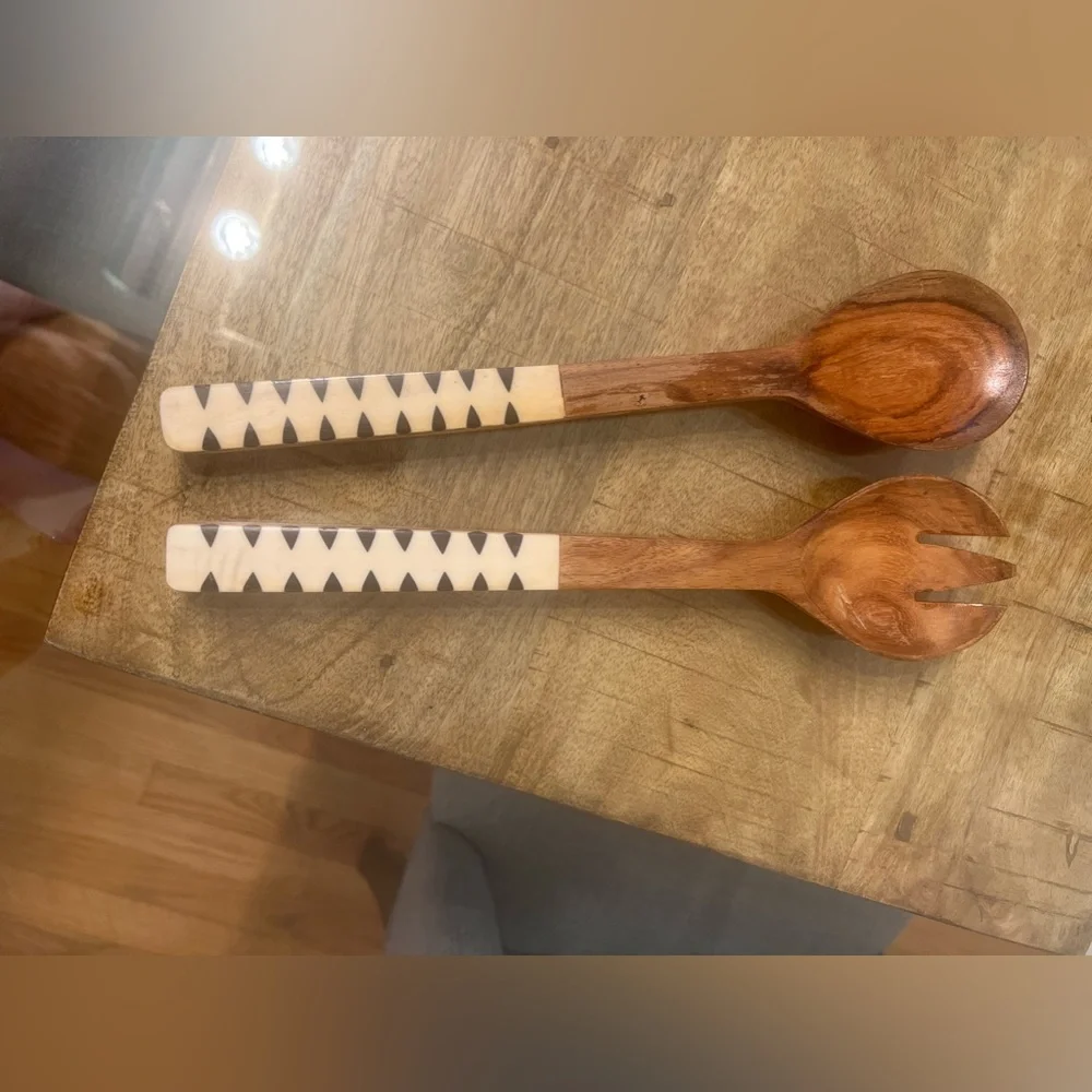 Wood salad serving set