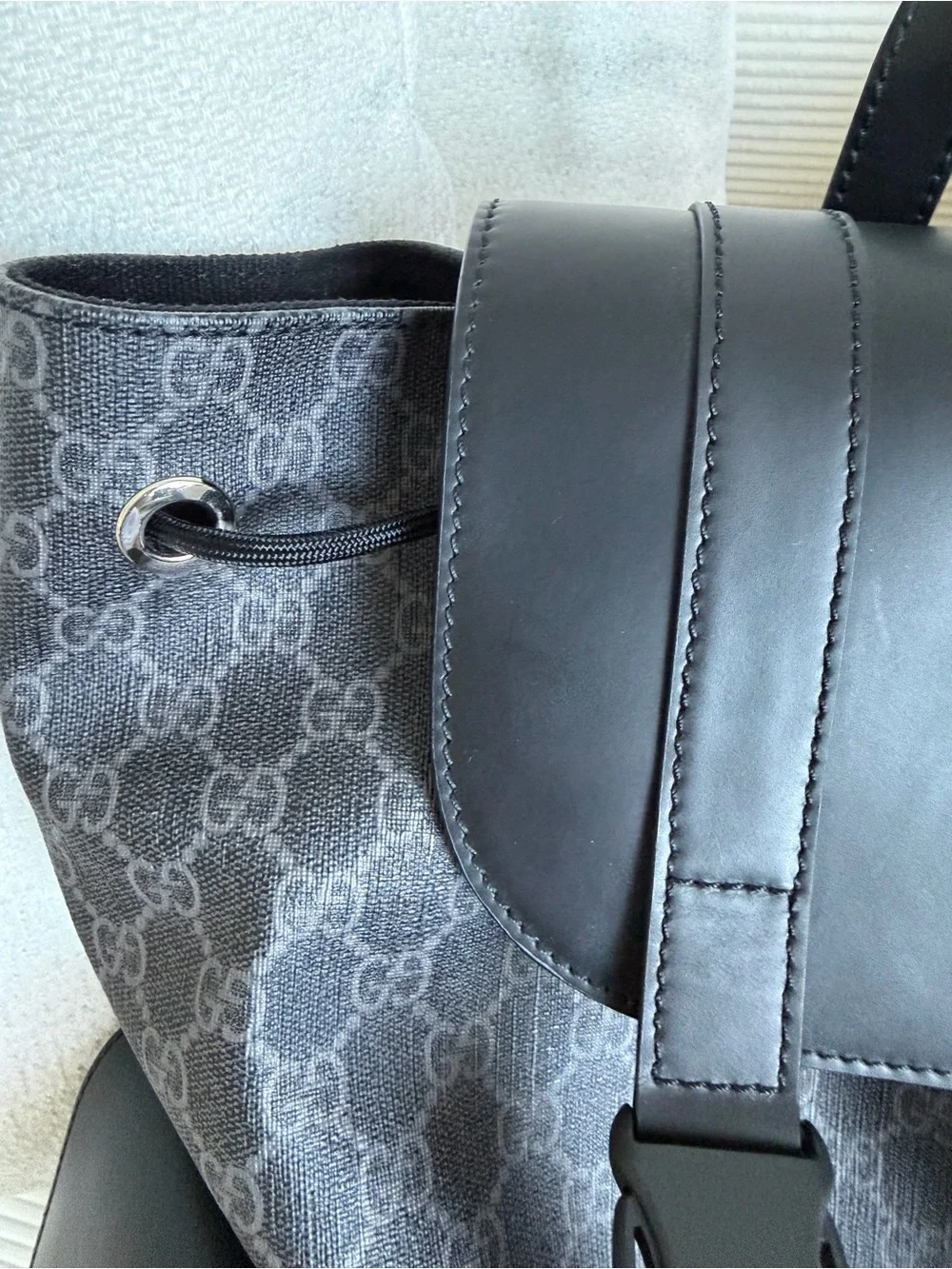 Gucci monogram gg