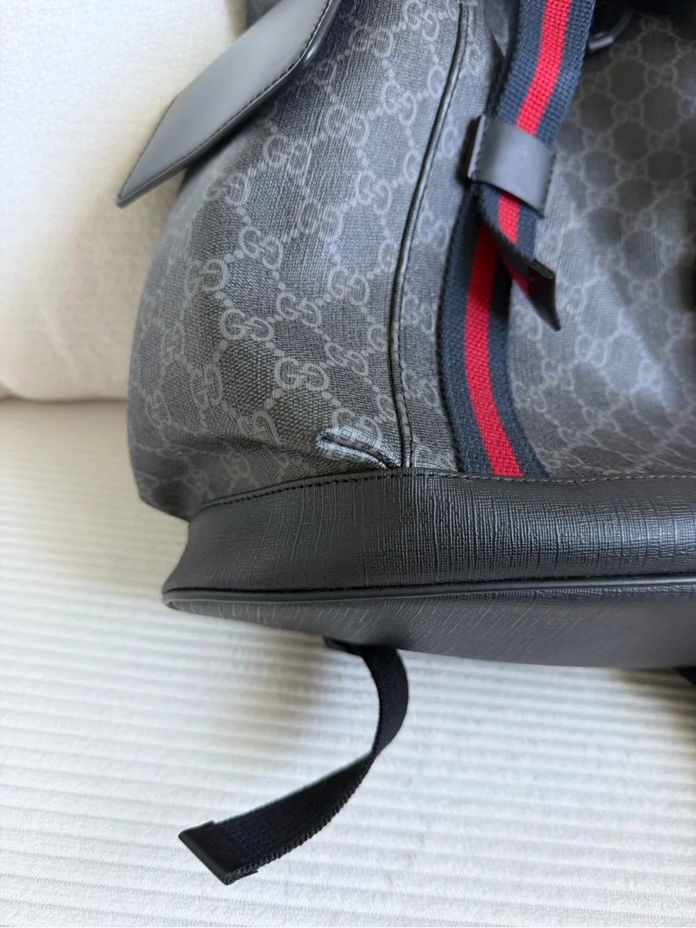 Gucci monogram gg