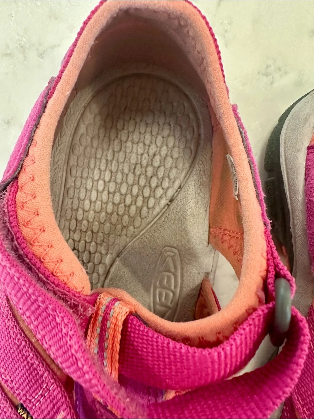 Keen secure fit