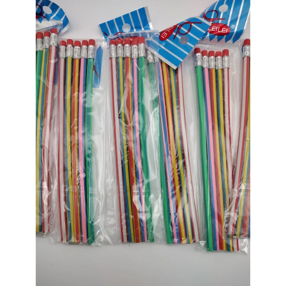 Leilei striped student