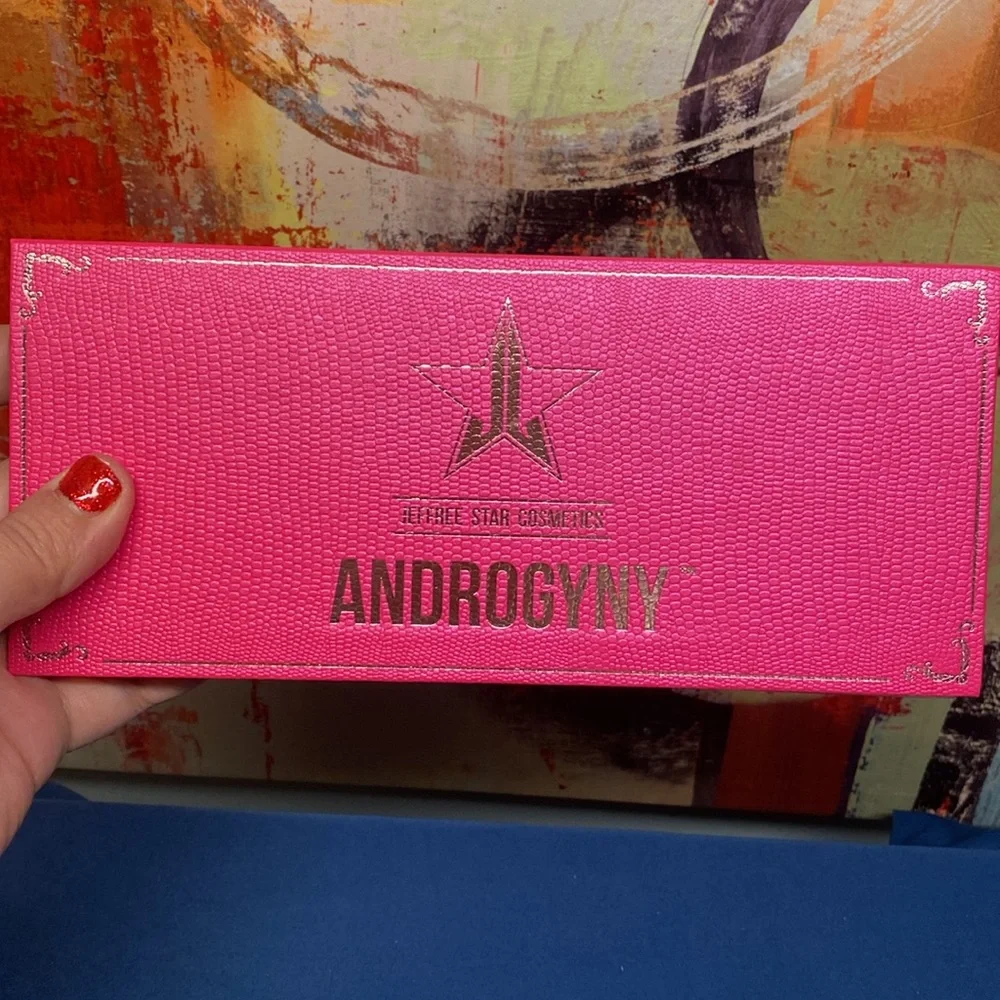 Jeffree Star long sultry bold