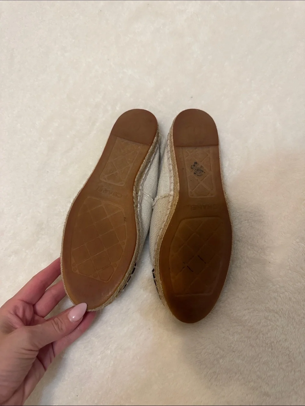 CHANEL espadrilles beige