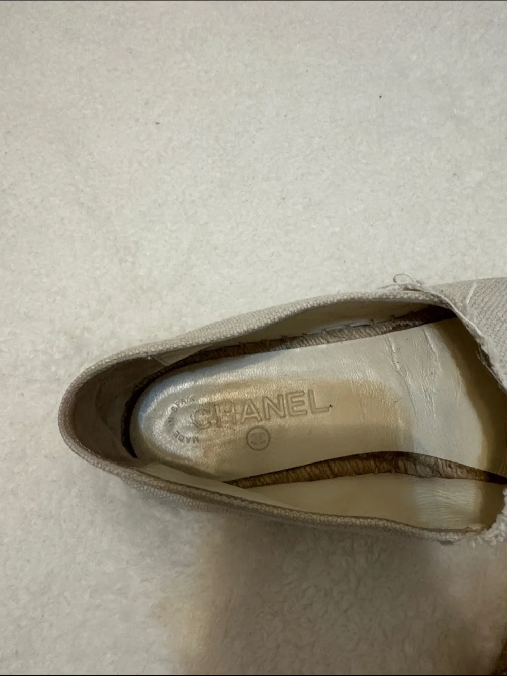 CHANEL espadrilles beige