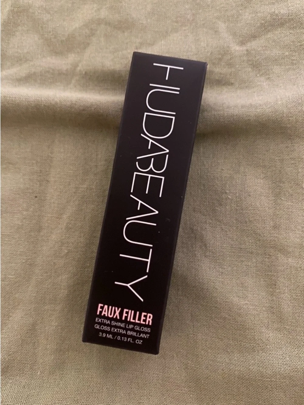 HUDA BEAUTY smooth liquid