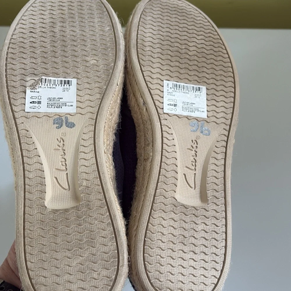 Clark’s Navy Suede Slip-On Espadrilles Size 7