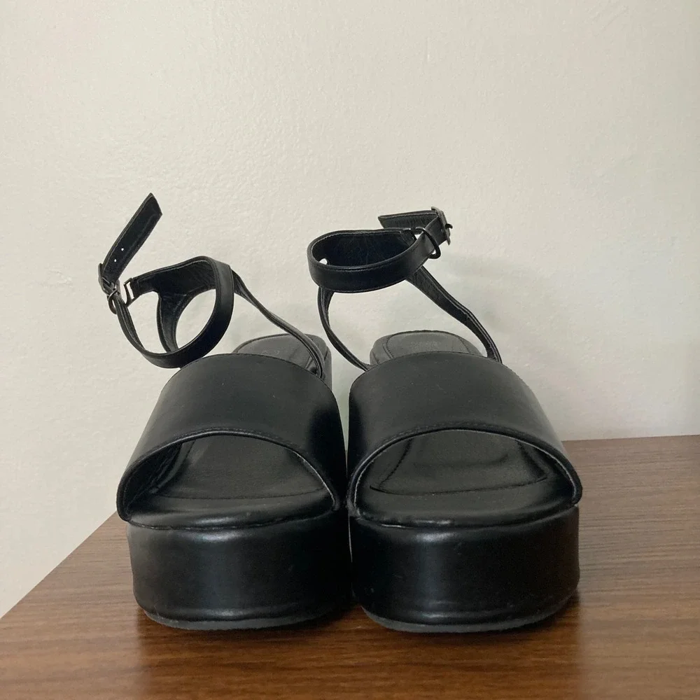 N/A chic black