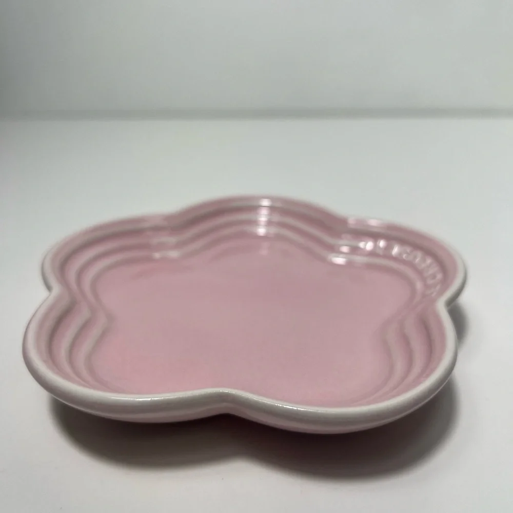 Le Creuset description add