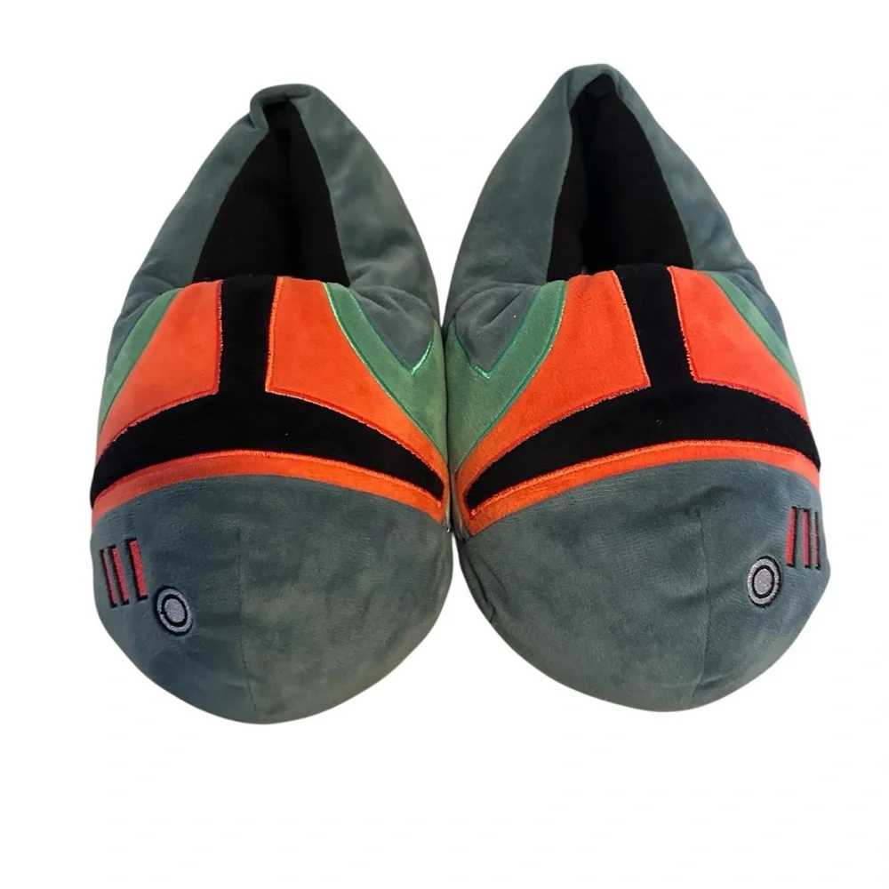 GAP Kids Star Wars Mandalorian Slippers size 5-6 EUC