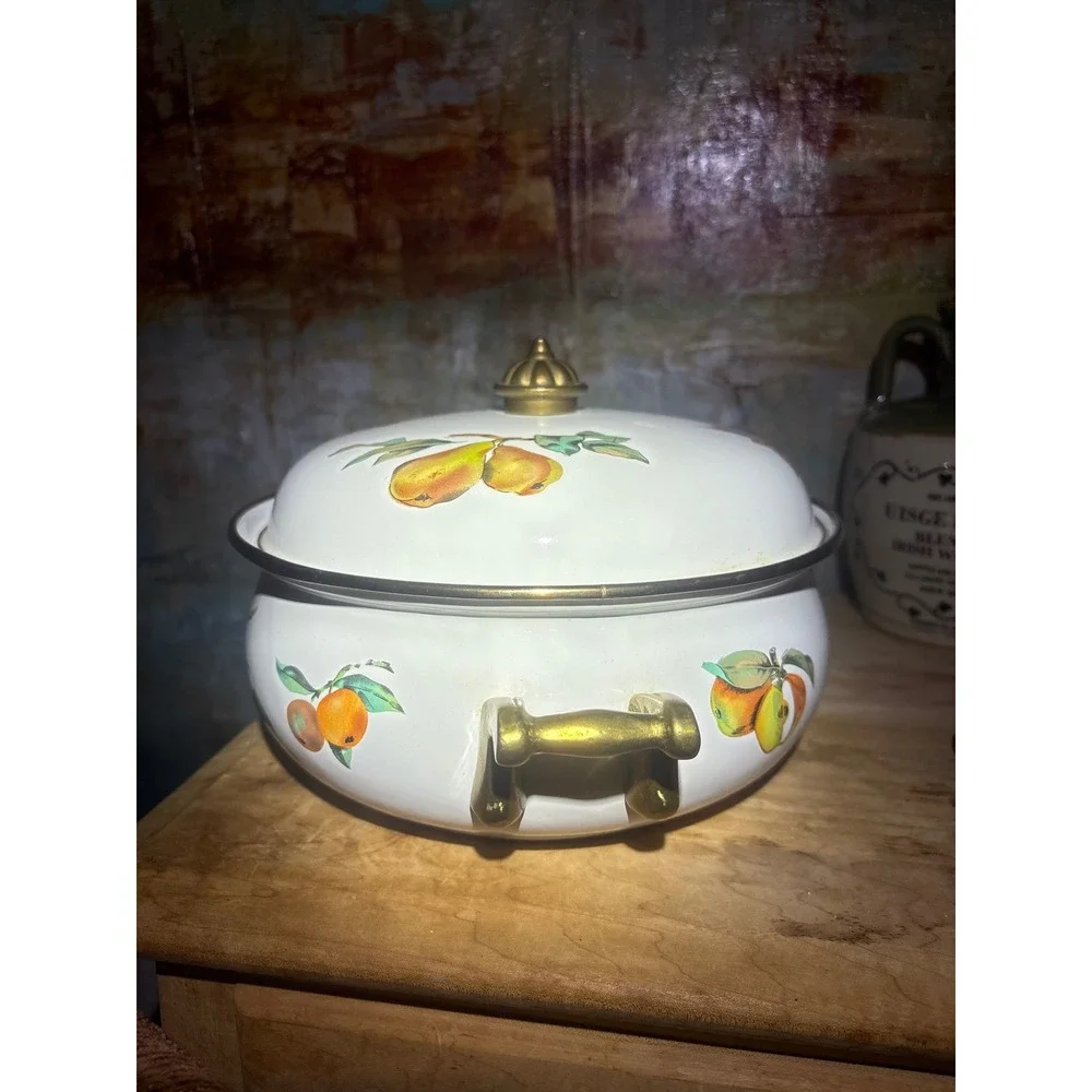 Tabletops Unlimited enamelware dutch