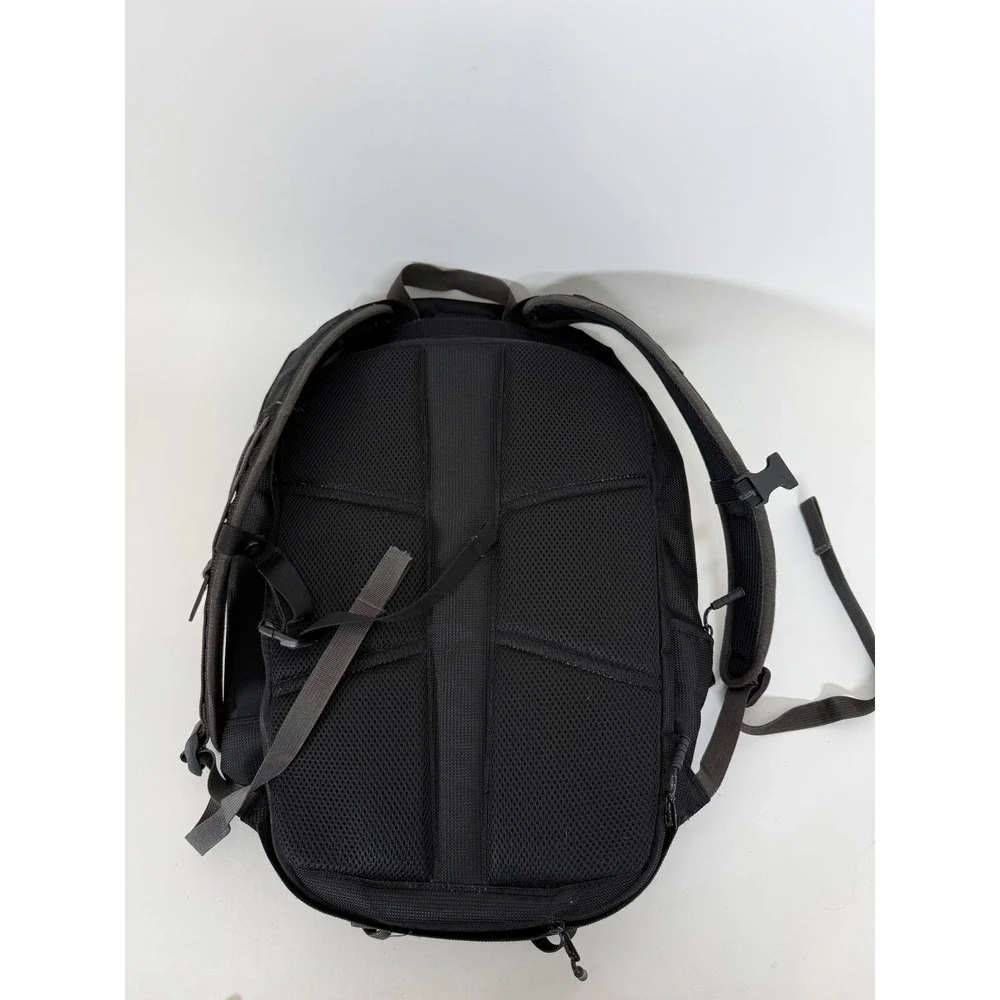 Timbuk2 brand brooks