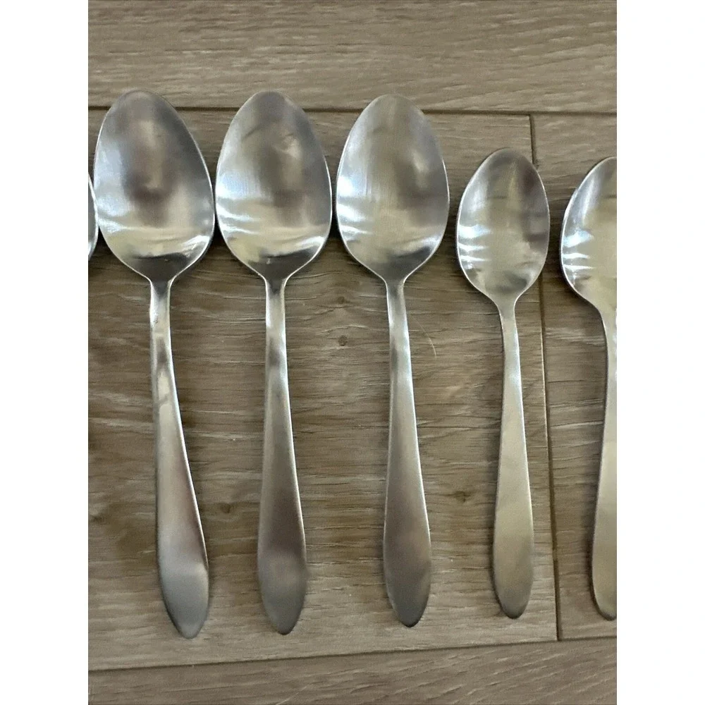 Oneida‎ Trista Luann Jennifer Mooncrest 9 Spoons Stainless Flatware