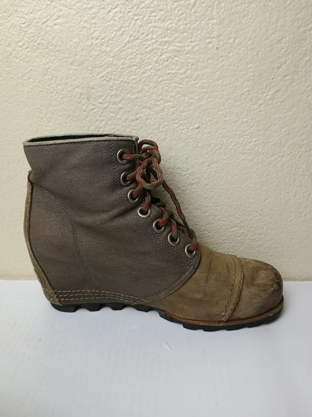 Sorel wedge boots