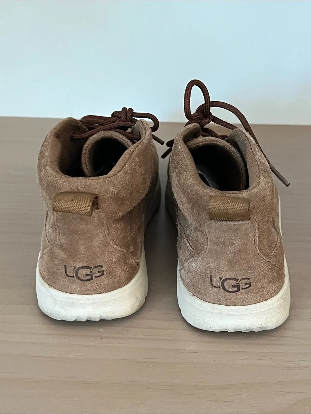 UGG kids lace