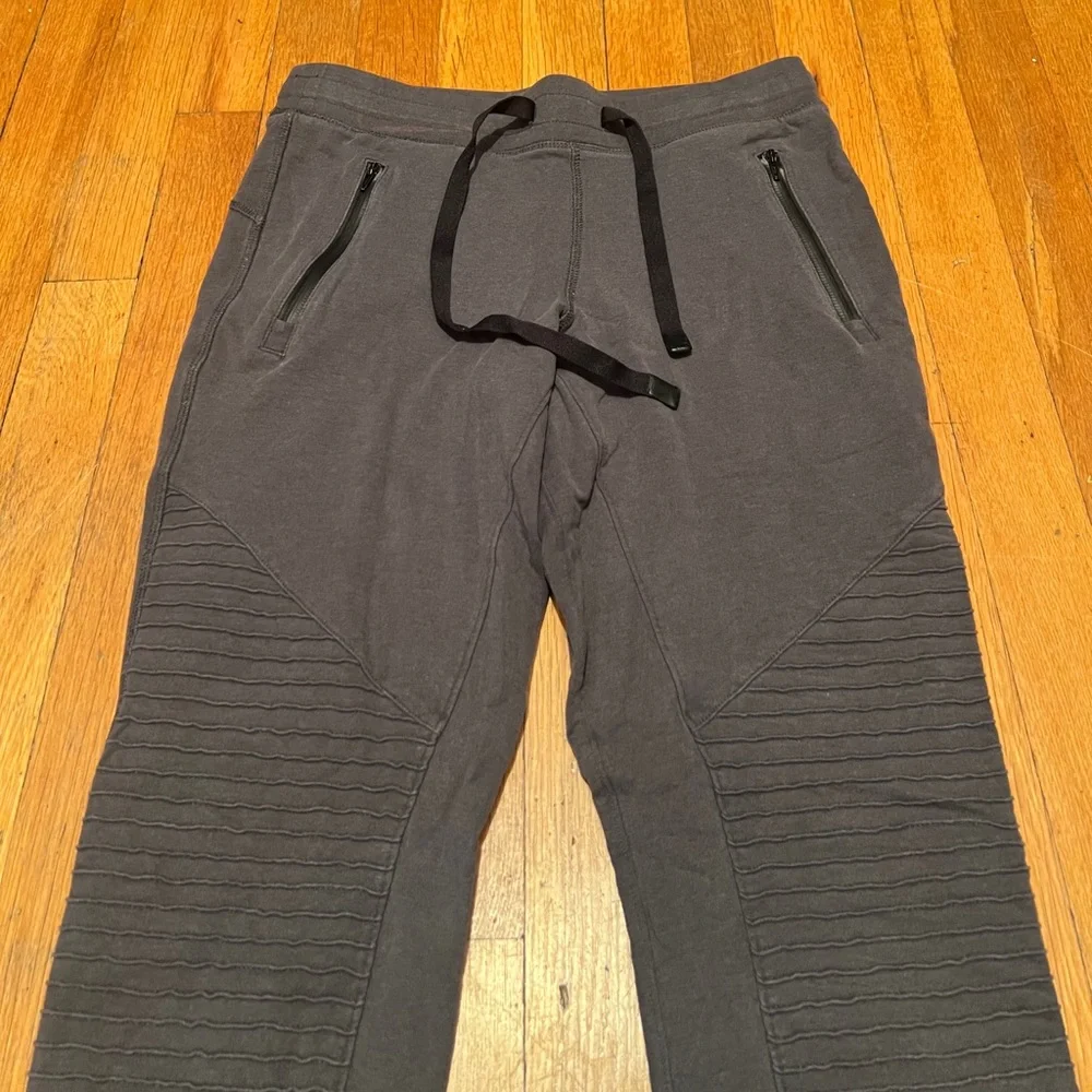 ALO Yoga these are