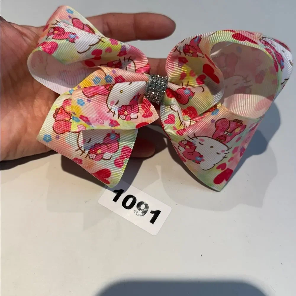 1091‎ Hello Kitty Alligator Clip Hair Bow