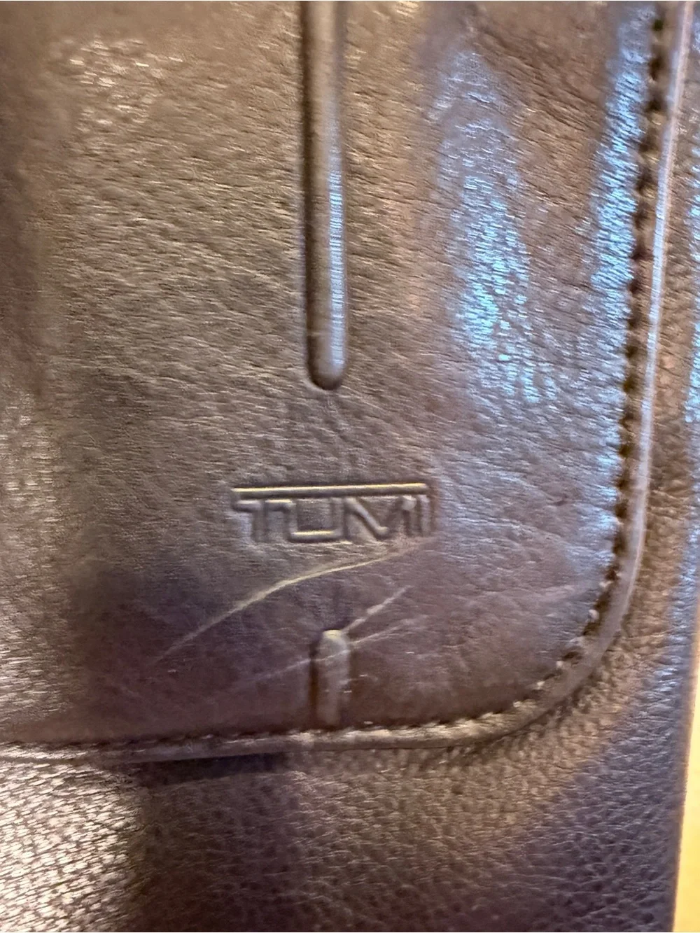 Tumi leather north