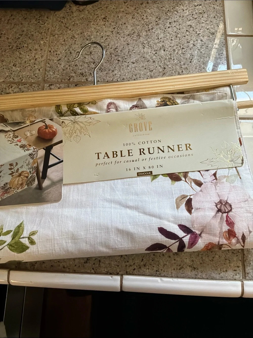 N/A seasonal table