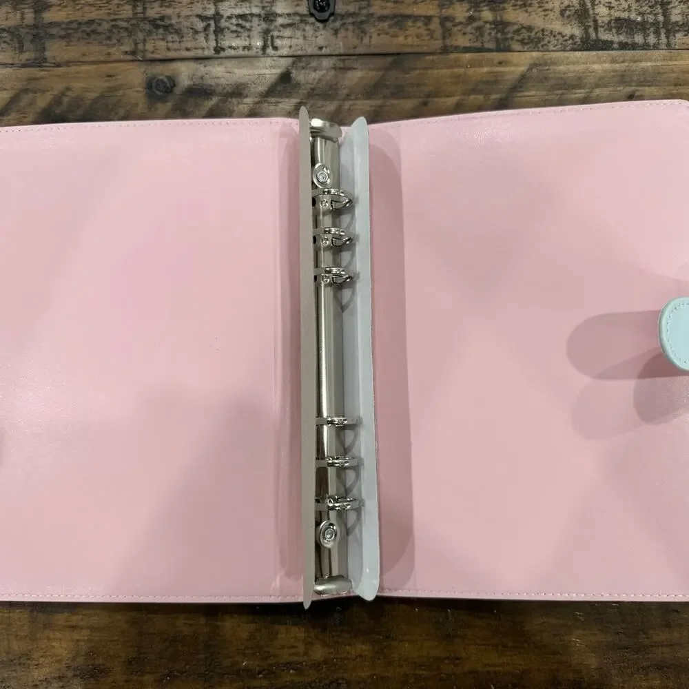 Peanuts ring binder