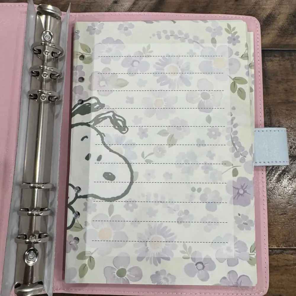 Peanuts ring binder